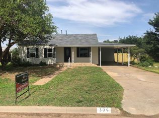 304 SW 15th St, Seminole, TX 79360
