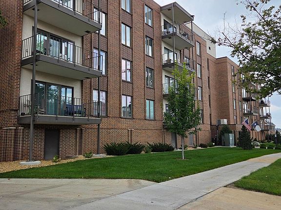 2nd image of 317 6th Ave SW APT 209