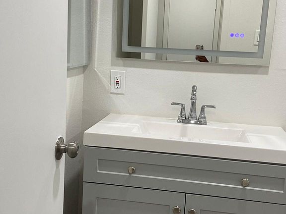 4th image of 14349 Flallon Ave #4