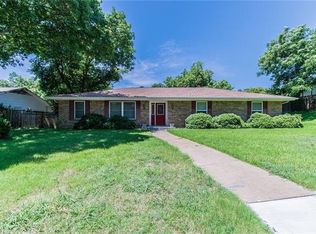 1614 British Blvd, Grand Prairie, TX 75050
