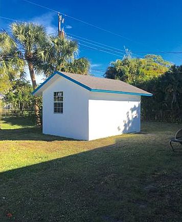 4th image of 649 91st Ave N