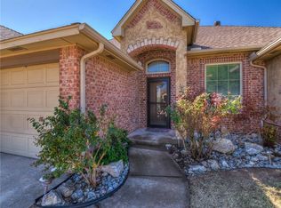 2021 Thomas Trl, Edmond, OK 73003