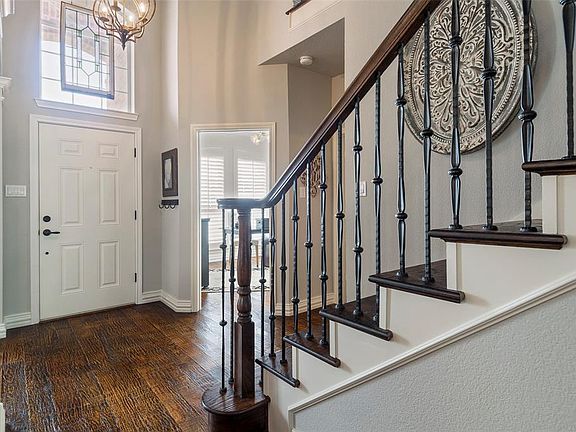 3rd image of 2501 Loftsmoor Ln