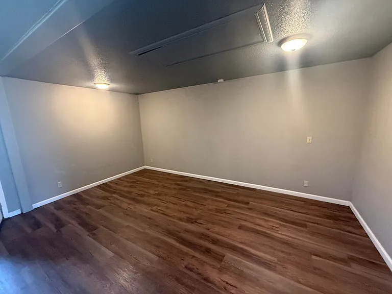1700 N Janeway Ave — Photo 4