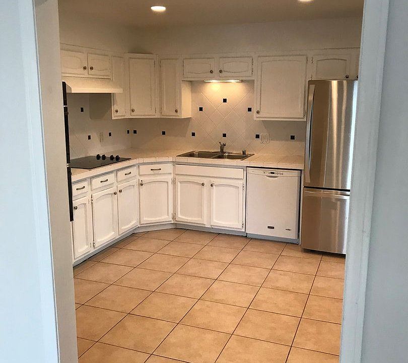 1st image of 131 Burton Cir APT 1