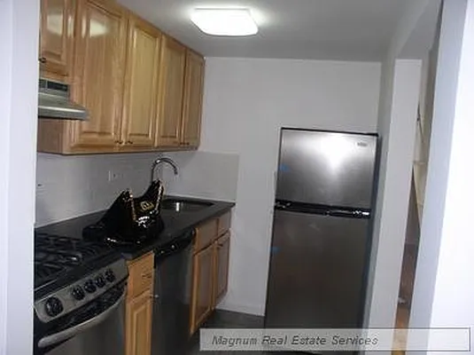 Rented by Magnum Realty Holdings, LLC | media 23