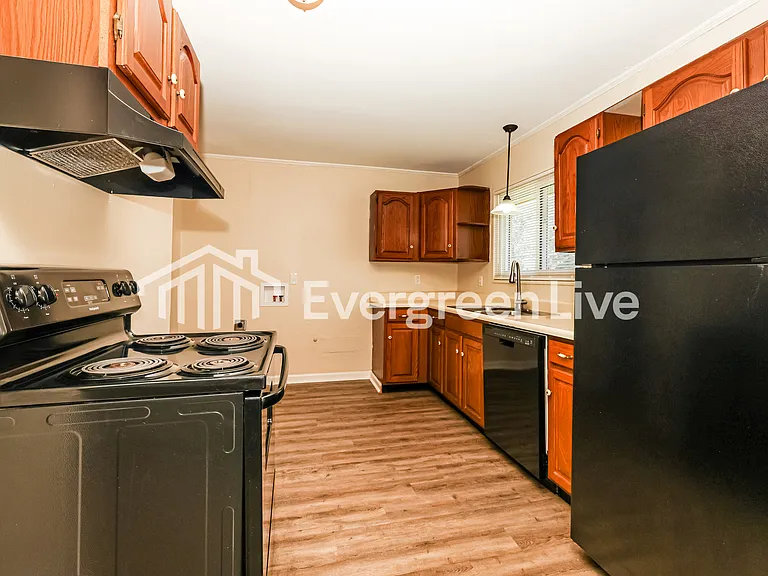 4434 Reading Rd — Photo 8