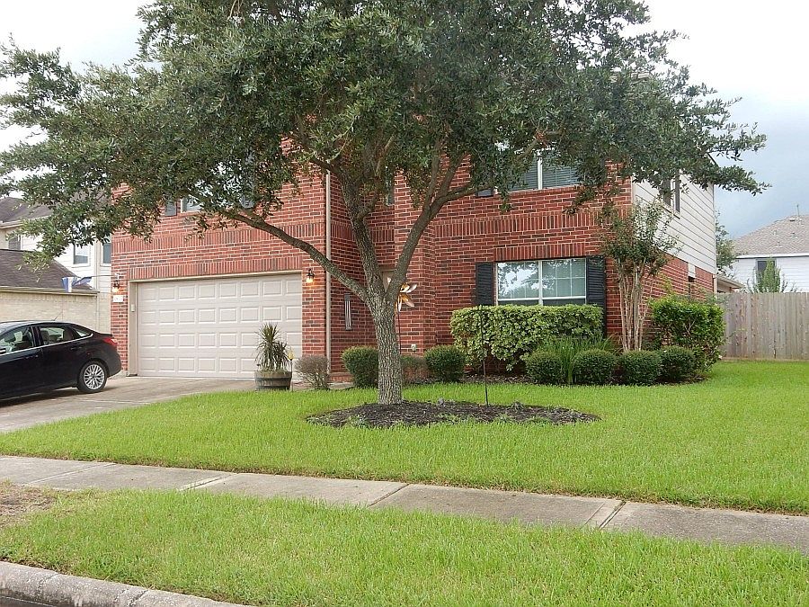 2nd image of 3835 Clobourne Crossing Ln