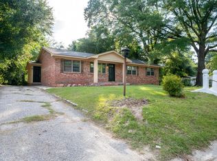 817 Commerce St, Fayetteville, NC 28305