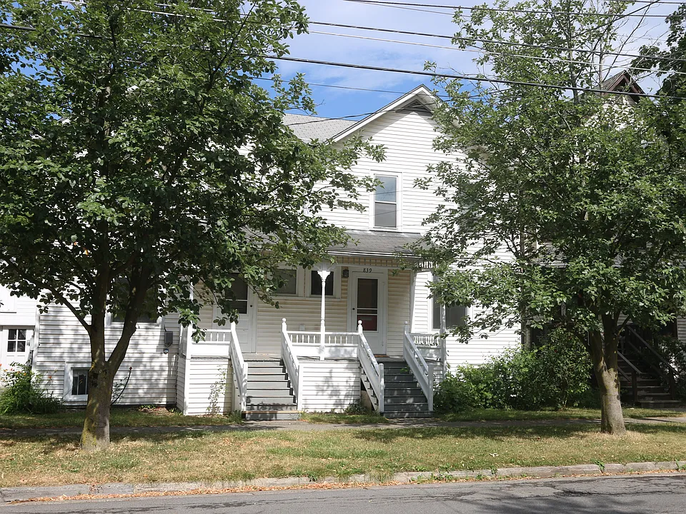 839 N Aurora St #839