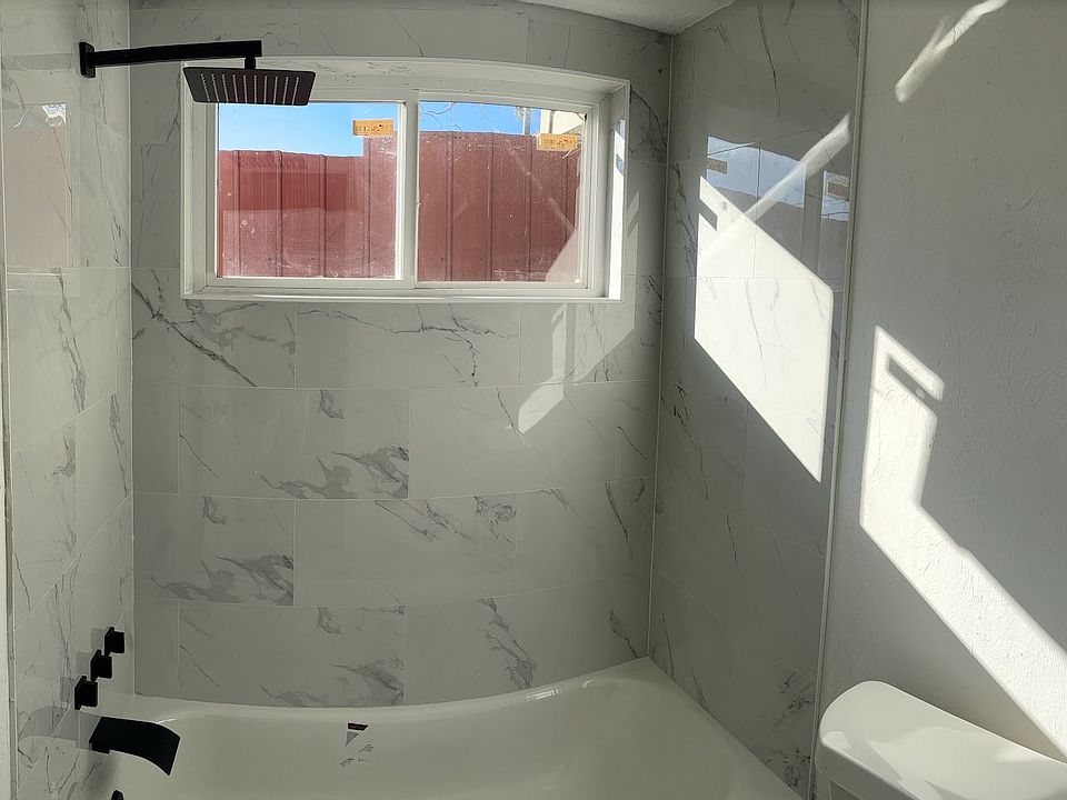 1st image of 7301 Melrose Ln APT B