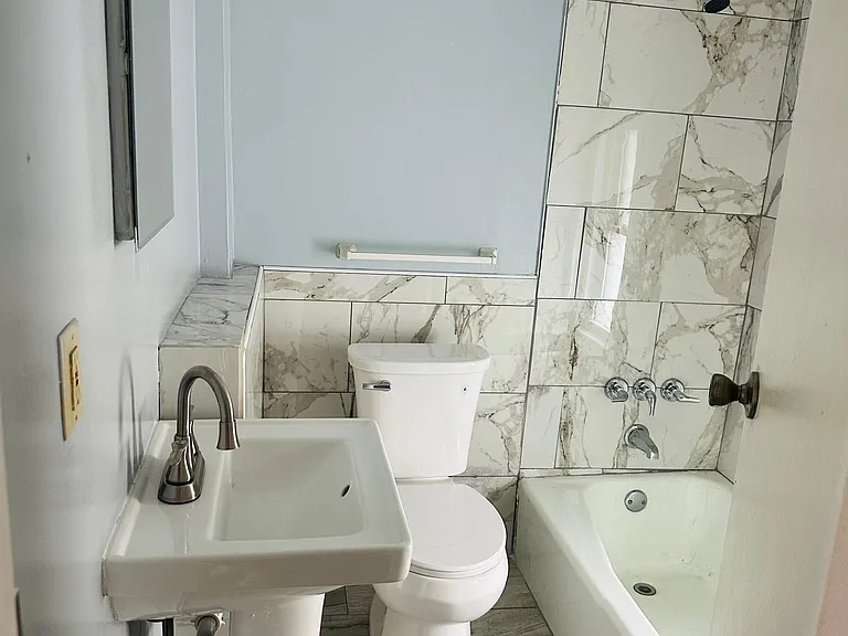 1158 Edgerton St #2 — Photo 1