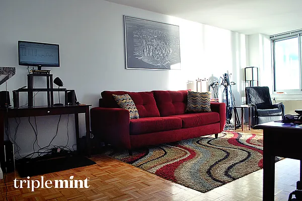 Rented by Triplemint | media 8