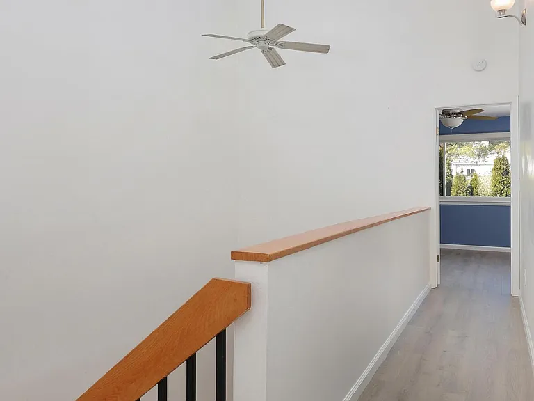 2 Elizabeth Ct — Photo 17