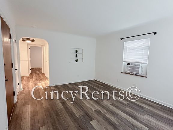 4th image of 2786 Observatory Ave APT 1