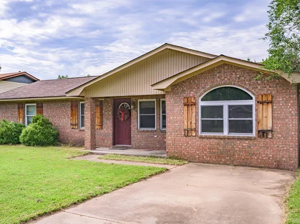 15 Glade Rd, Sherwood, AR 72076