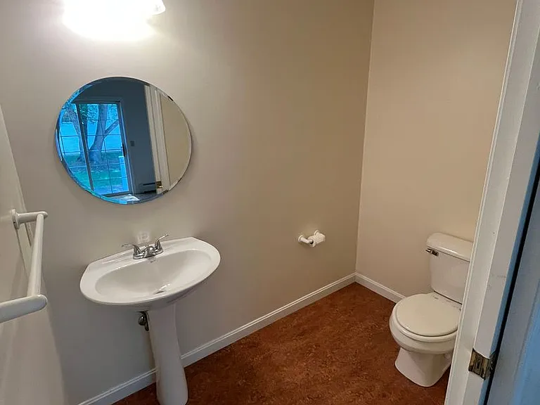 58 Stonington Cir — Photo 24