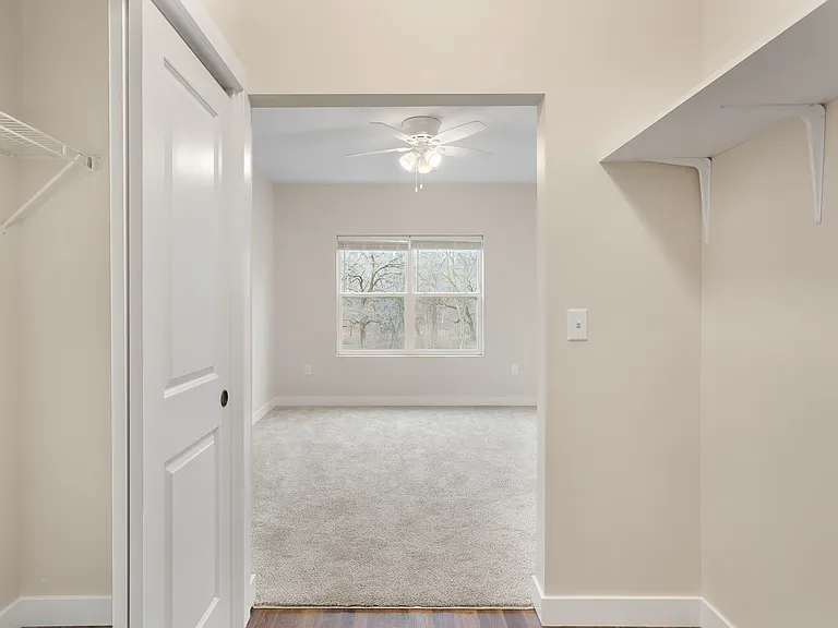 Creekview — Photo 38