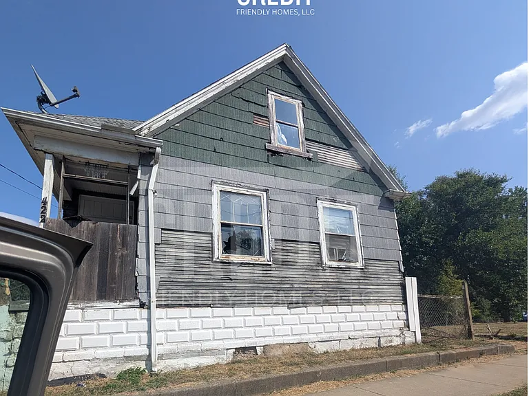 422 S Louisa St — Photo 3