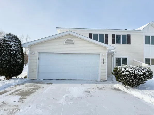 3998 Meadow Brook Ct, Grand Forks, ND 58201