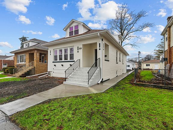 2nd image of 2304 N 76th Ct