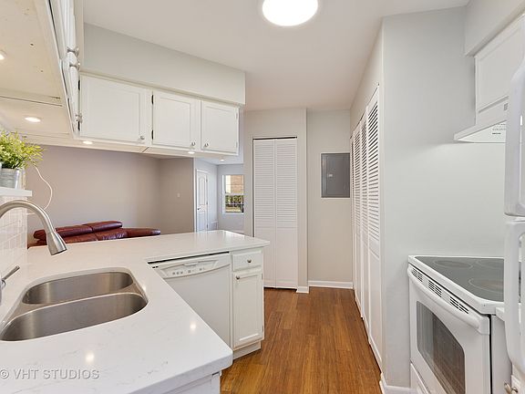 5th image of 1233 Wyndham Ct APT 104