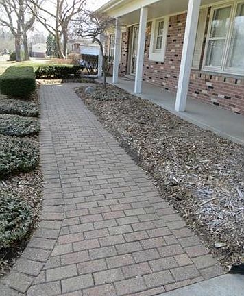 3rd image of 6524 Beverly Crest Dr