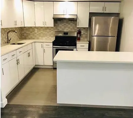 Rented by E Realty International Corp | media 18