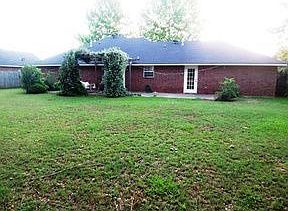 4th image of 121 Chinquapin Pl