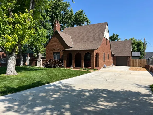 2910 16th St, Great Bend, KS 67530