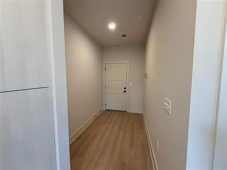 District on the Etowah Apartments — Photo 951