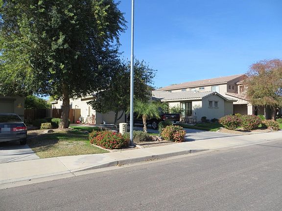 2nd image of 4226 S Lindl Dr