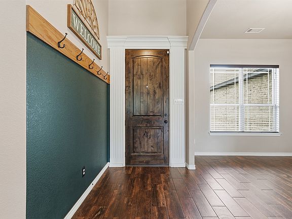 3rd image of 223 Toto Rd