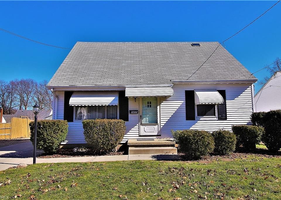 1st image of 2857 9th St
