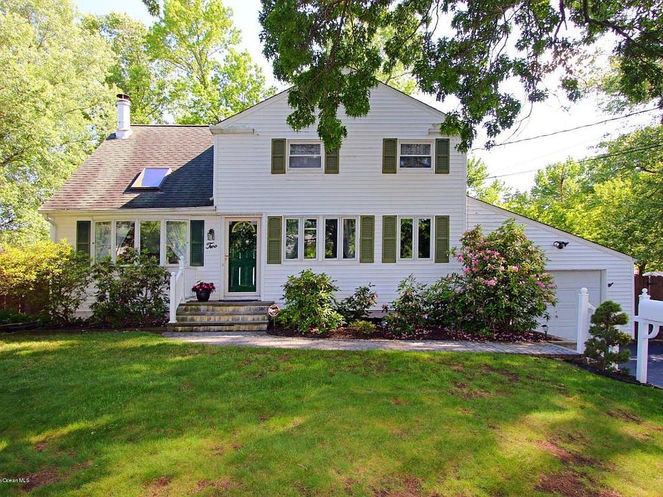 1st image of 2 Collinson Dr