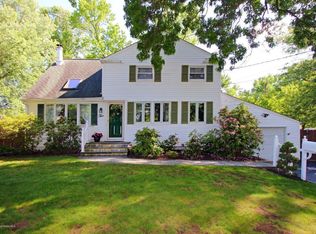 2 Collinson Dr, New Monmouth, NJ 07748