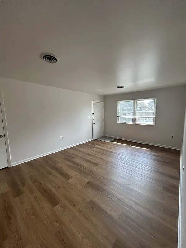 2 bed, 1.0 bath, 1000 sqft, $1,450 — Photo 3