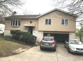 314 Hillside Ln, Dundee, IL 60118