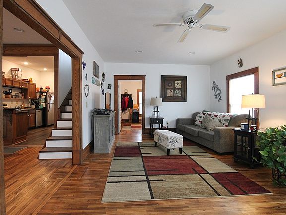 5th image of 310 N Lincoln St