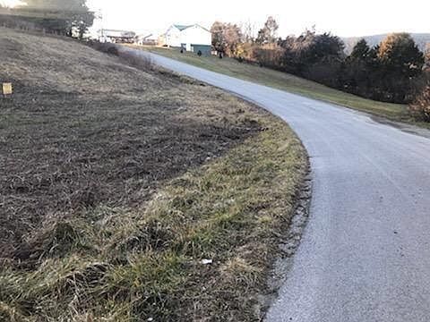 2nd image of Cowan Ln