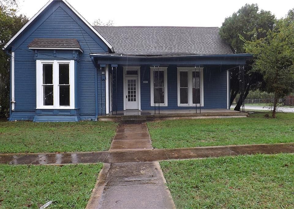 1st image of 3207 Templeton St