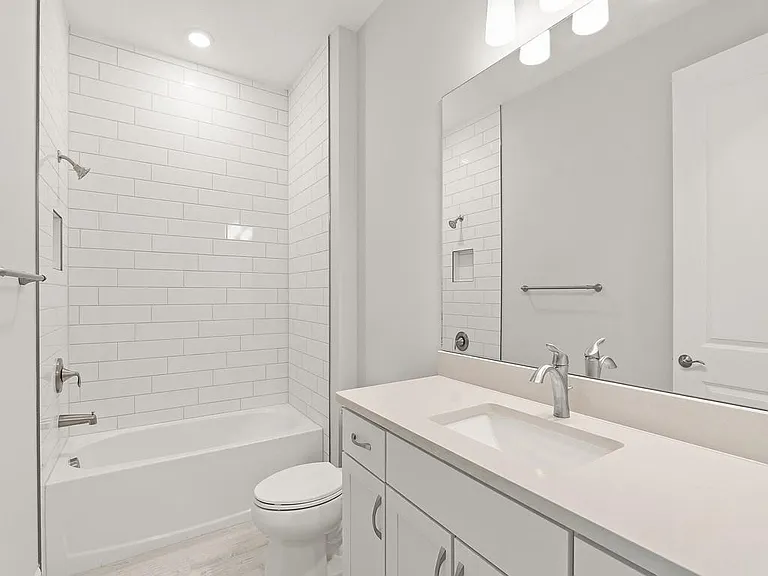 4501 Nautilus Cir — Photo 22