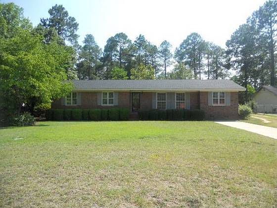 1st image of 903 Greenwood Dr