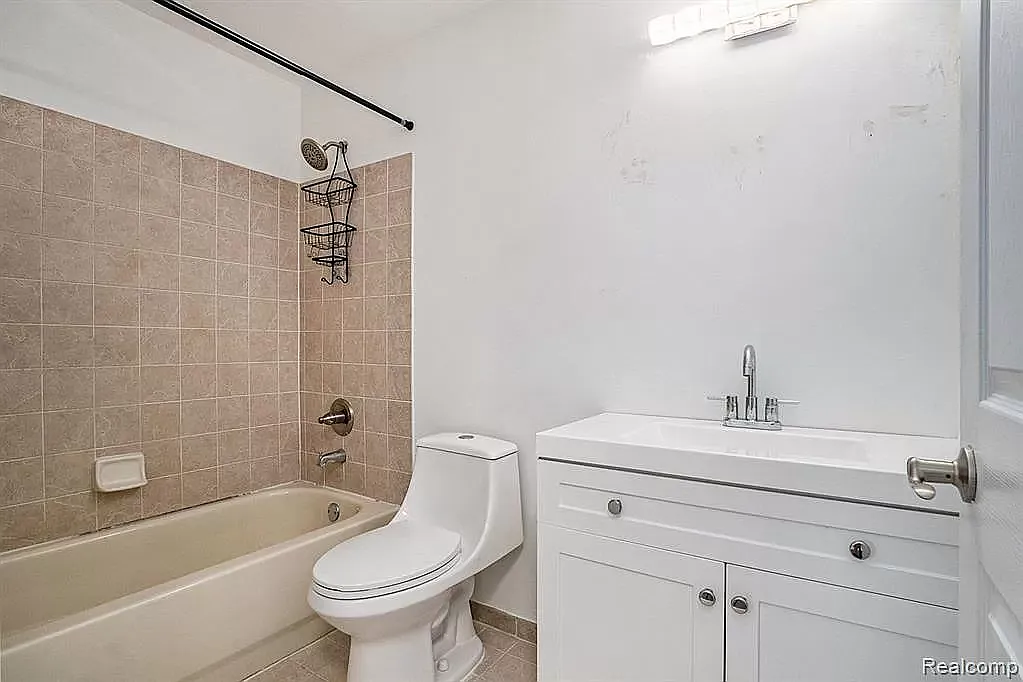 2 bed, 1525 sqft, $1,950 — Photo 4