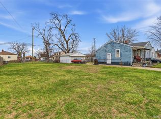 1738 Garfield Ave, Lincoln Park, MI 48146