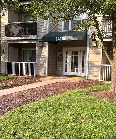 14100 Farnsworth Ln #2102 — Photo 1