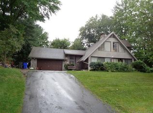 69 Stonegate Dr, Wethersfield, CT 06109