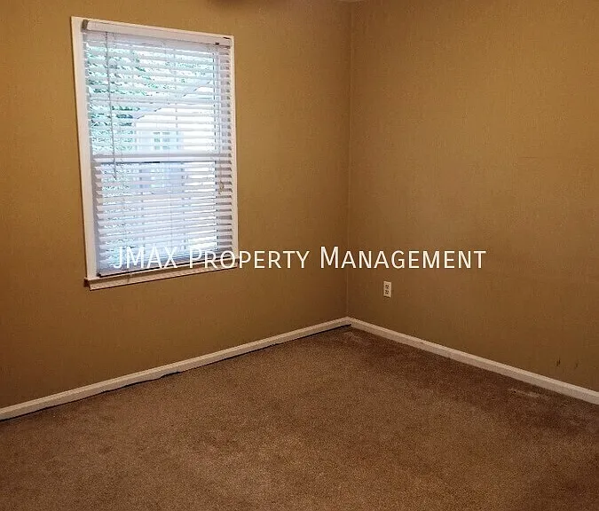 2679 Beverly Blvd SW — Photo 12