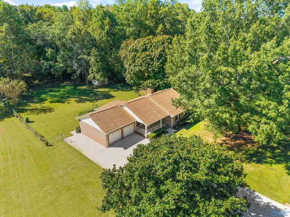 112 Meadow Run, Huntsville, AL 35811