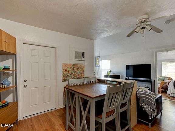 2nd image of 421 N Peninsula Dr #1